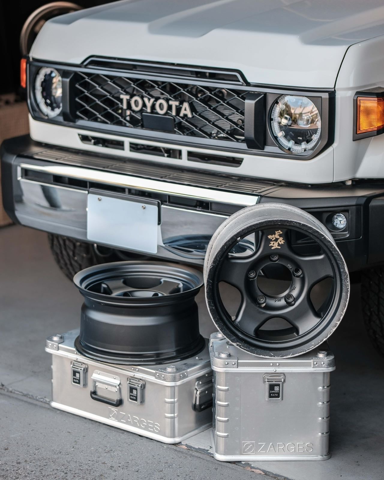 LANDCRUISER