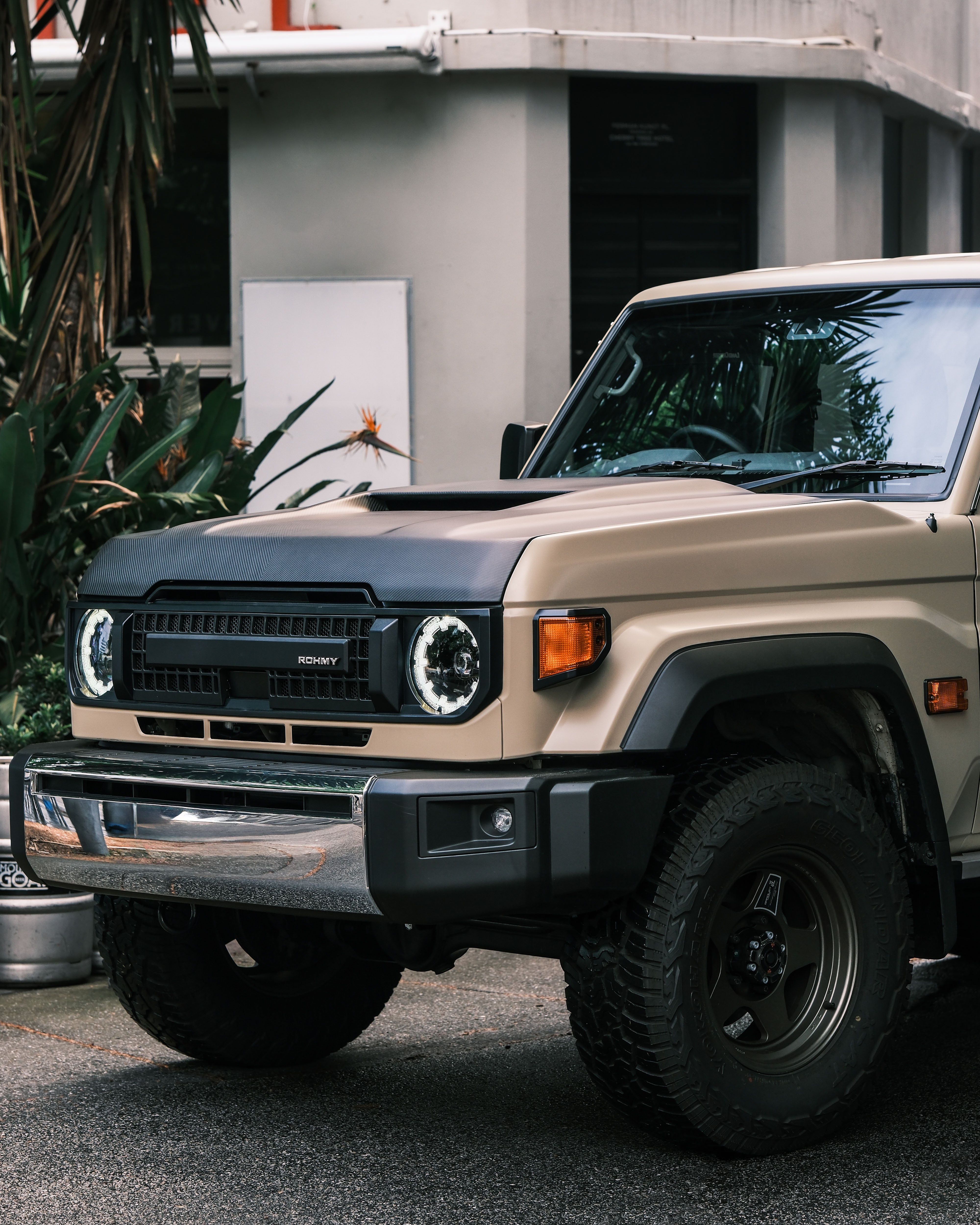 ROHMY LANDCRUISER 70 SERIES DRY CARBON BONNET – ROHMY AUSTRALIA