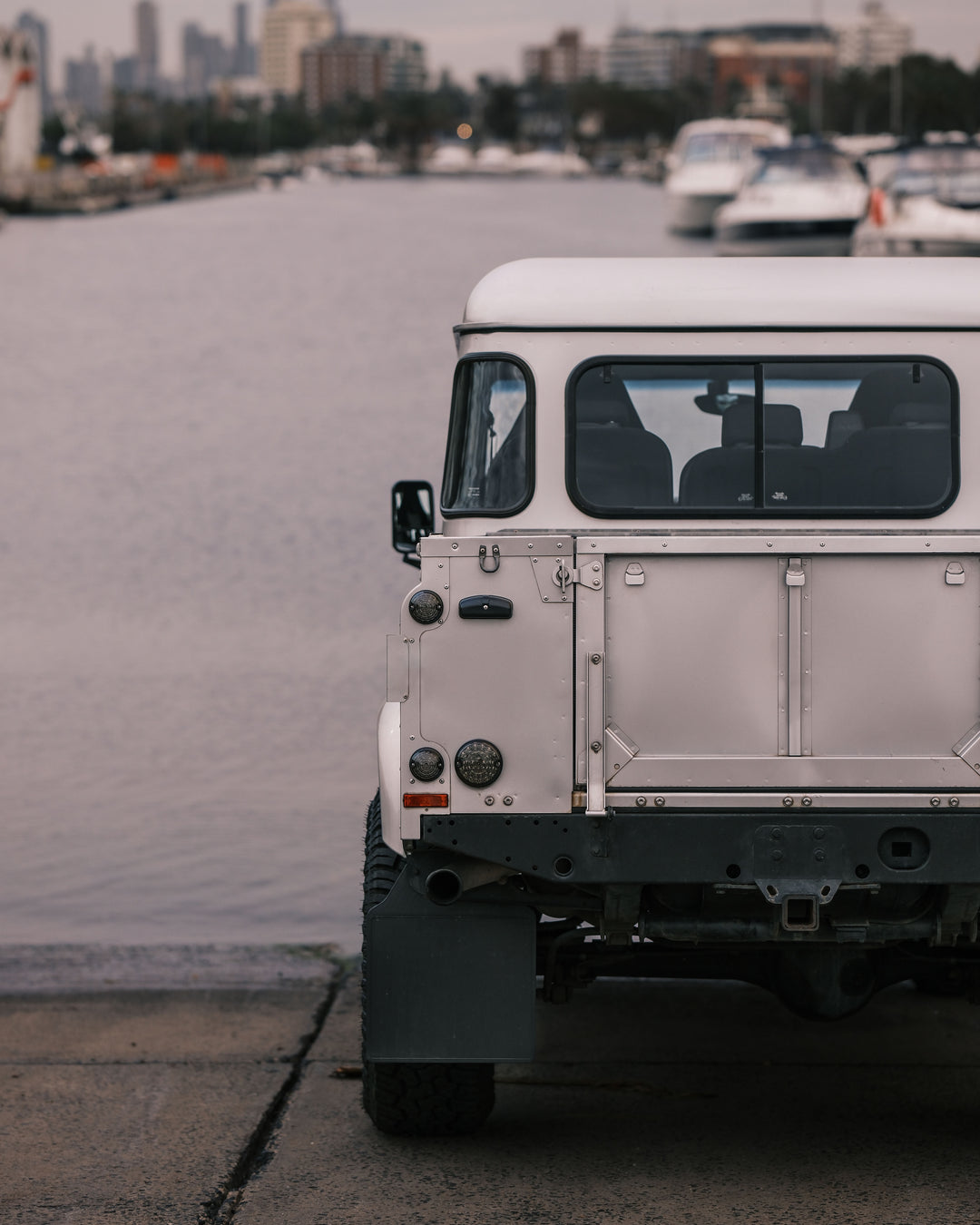 SKYFALL SILVER DEFENDER 110 UTE