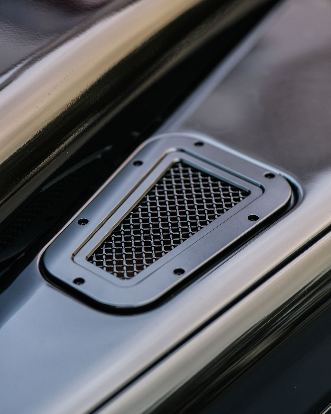 ROHMY HERITAGE BLACK TOP VENT