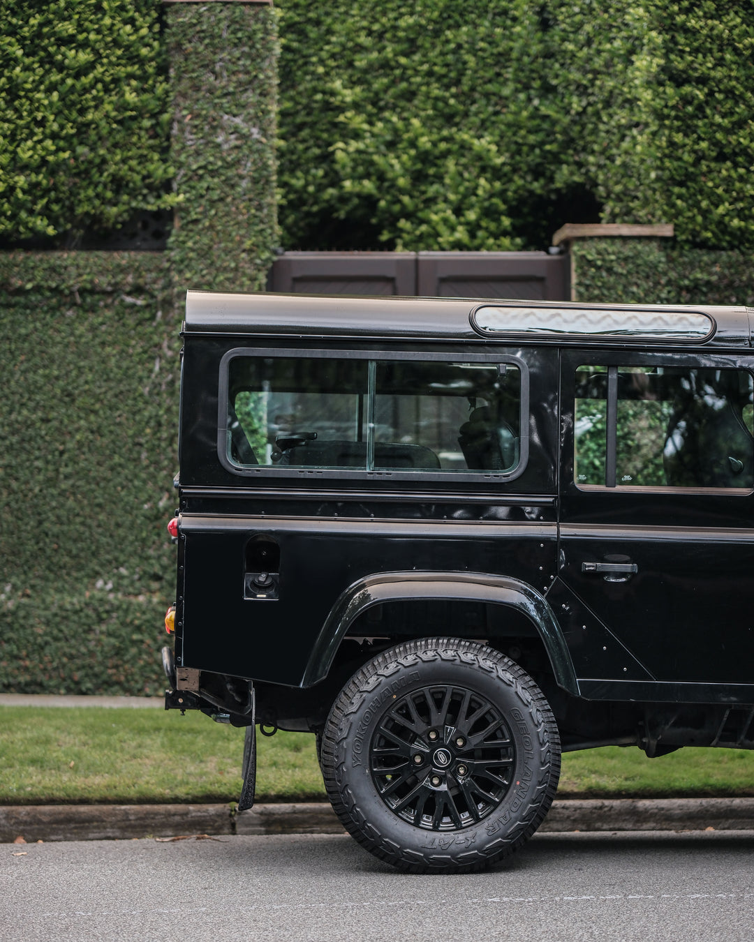 5.7 HEMI V8 AUTO PUMA DEFENDER 110 PROJECT
