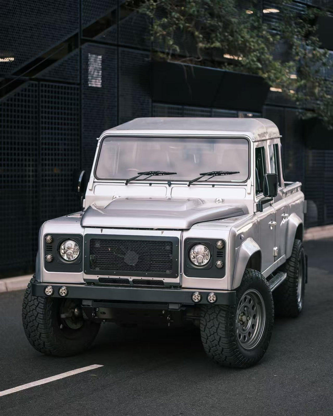 SKYFALL SILVER DEFENDER 110 UTE