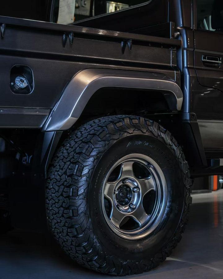 LANDCRUISER 79 DUAL CAB FRP REAR WIDER FLARE