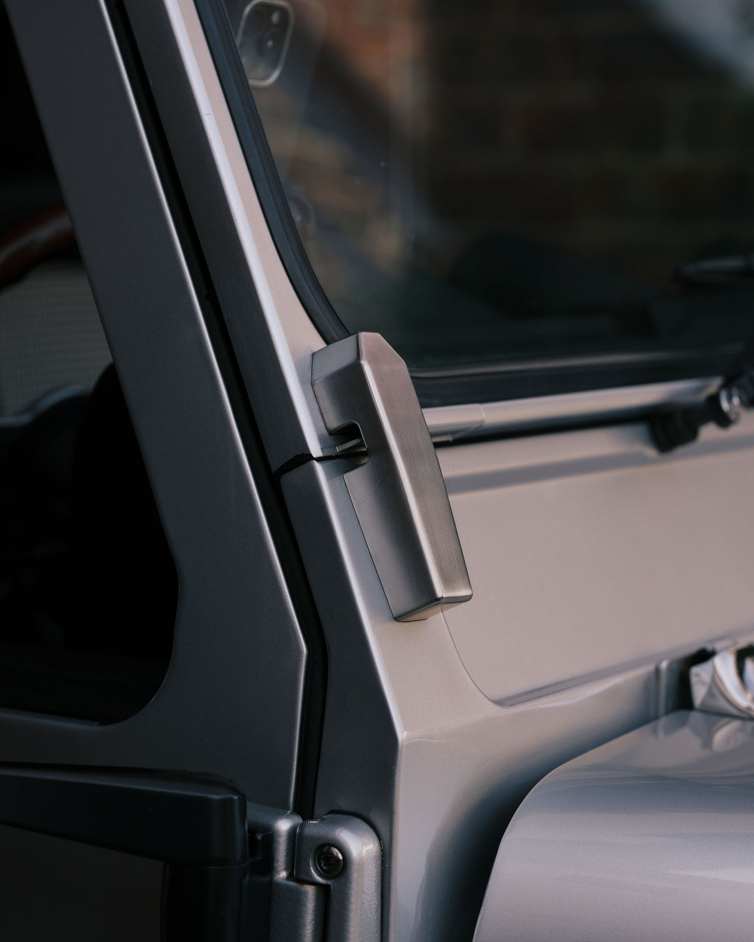 8SP-AUTO CORRIS GREY DEFENDER 110 UTE
