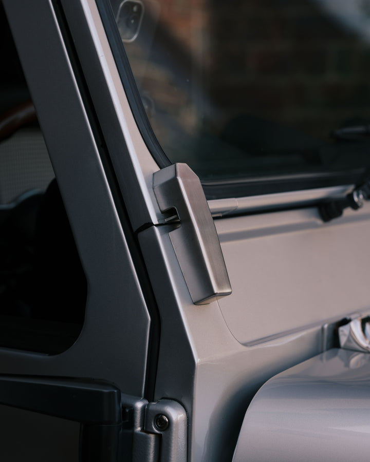 8SP-AUTO CORRIS GREY DEFENDER 110 UTE