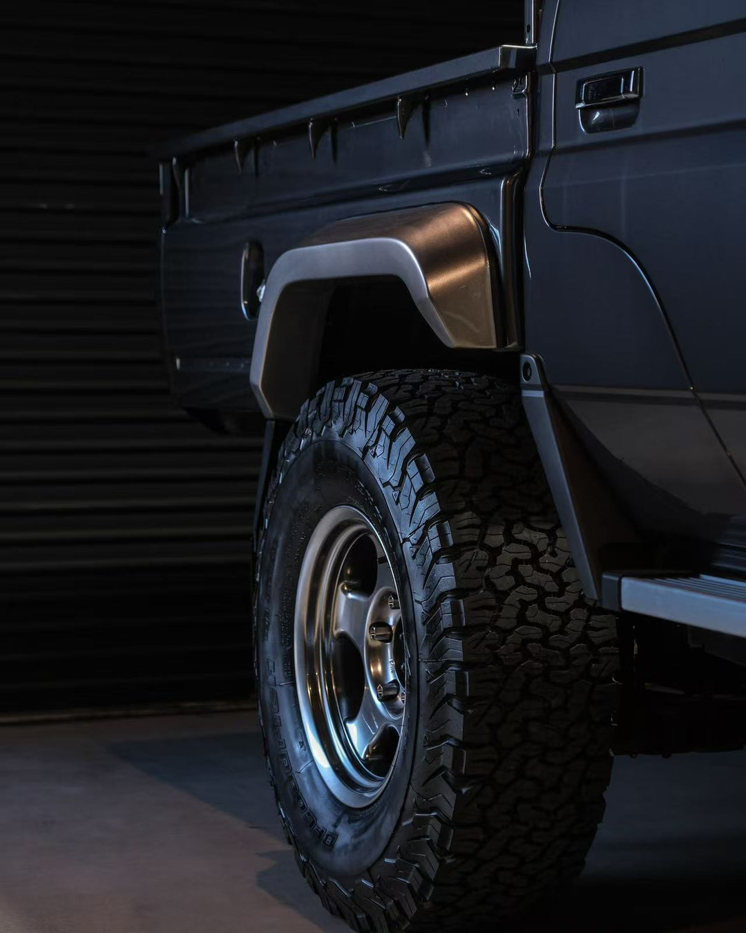 LANDCRUISER 79 DUAL CAB FRP REAR WIDER FLARE