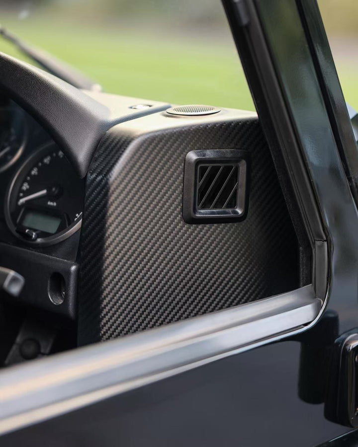 DEFENDER DRY CARBON PUMA DASHBOARD