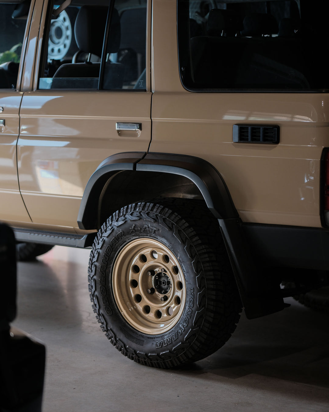 ROHMY 76 REAR OVER FENDER