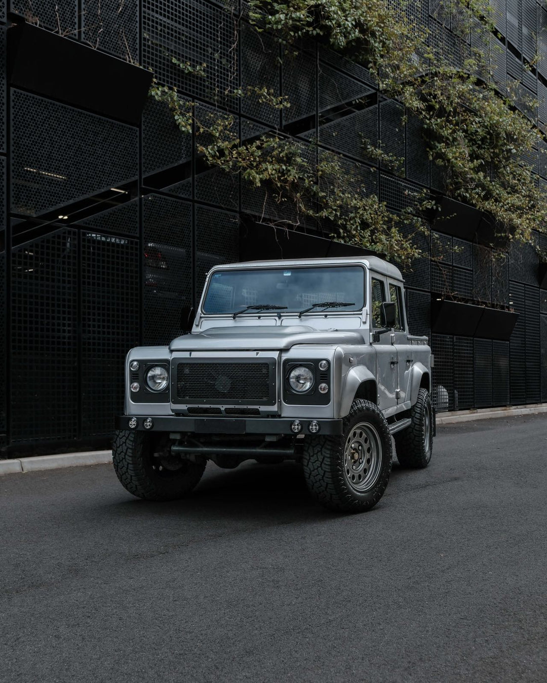 DEFENDER HERITAGE STAINLESS STEEL FRONT GRILLE