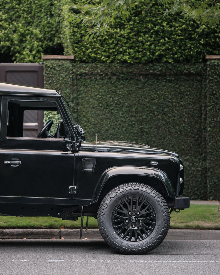 5.7 HEMI V8 AUTO PUMA DEFENDER 110 PROJECT