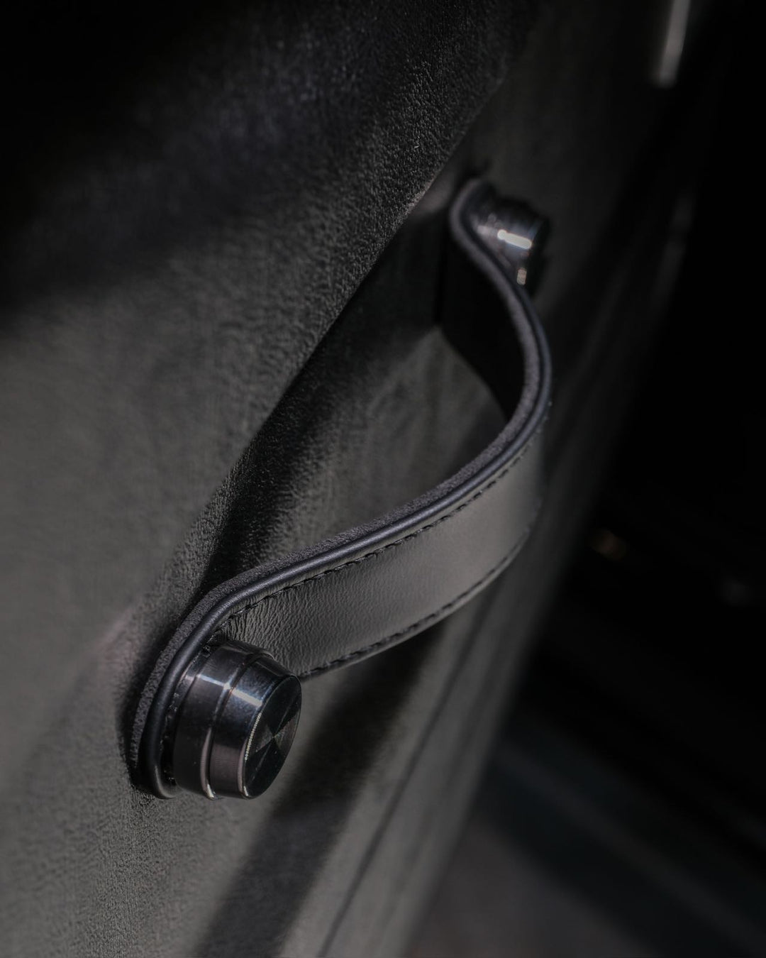 ROHMY NAPPA x ALCANTARA GRAB HANDLE