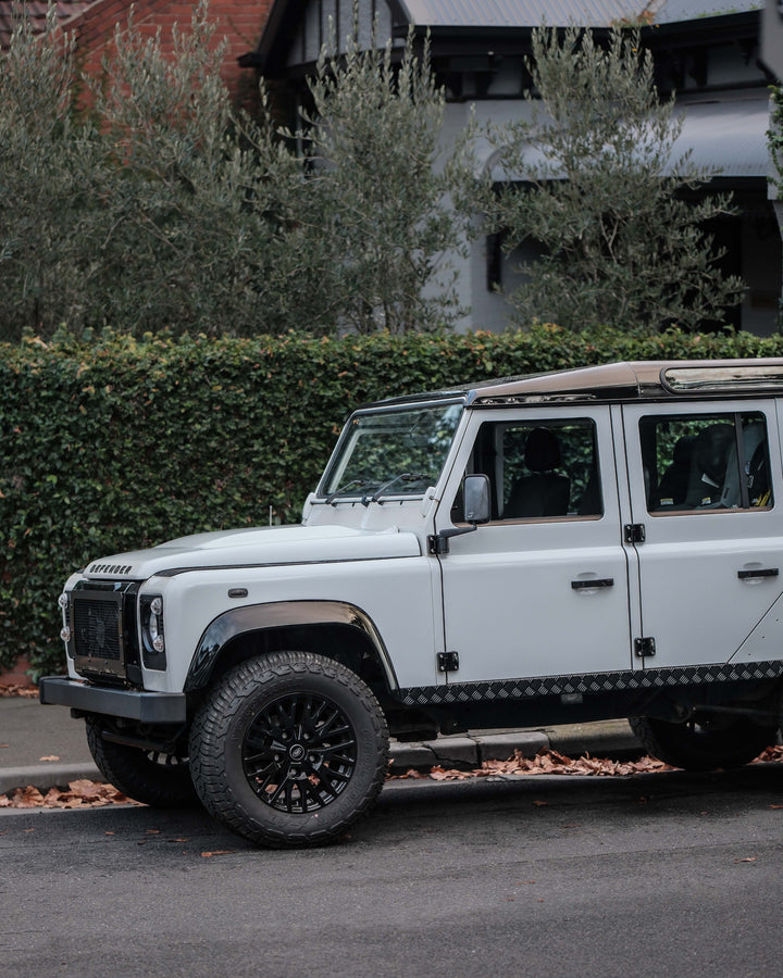 2009 2.2 PUMA DEFENDER 110