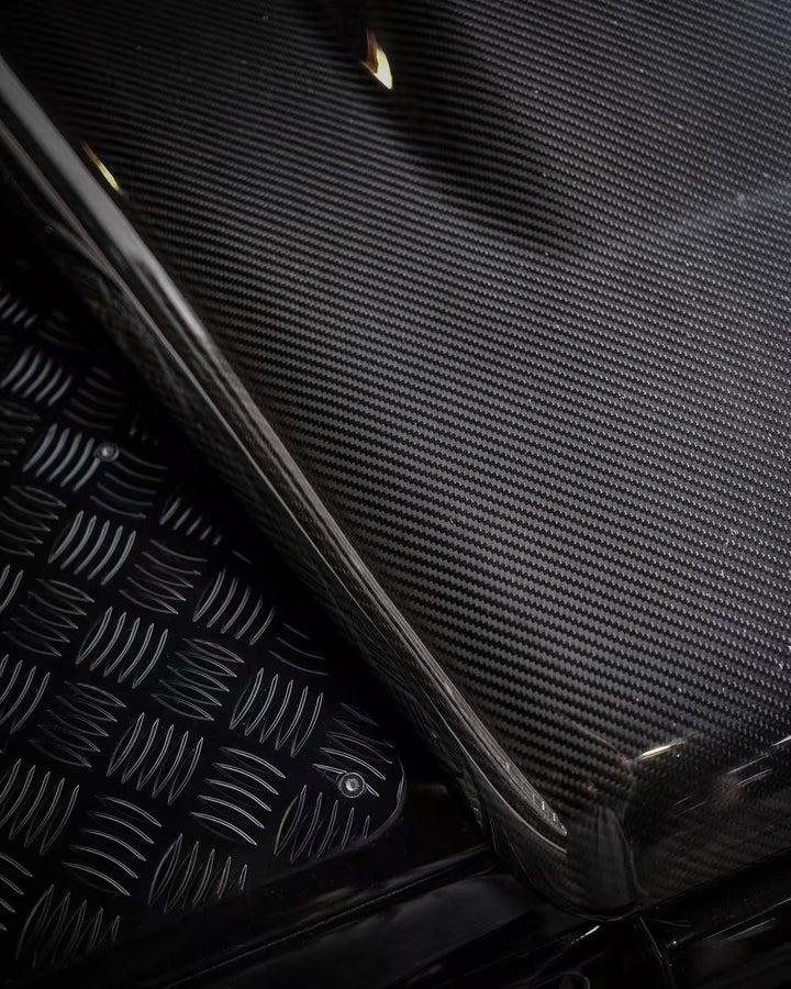DEFENDER DRY CARBON PUMA BONNET
